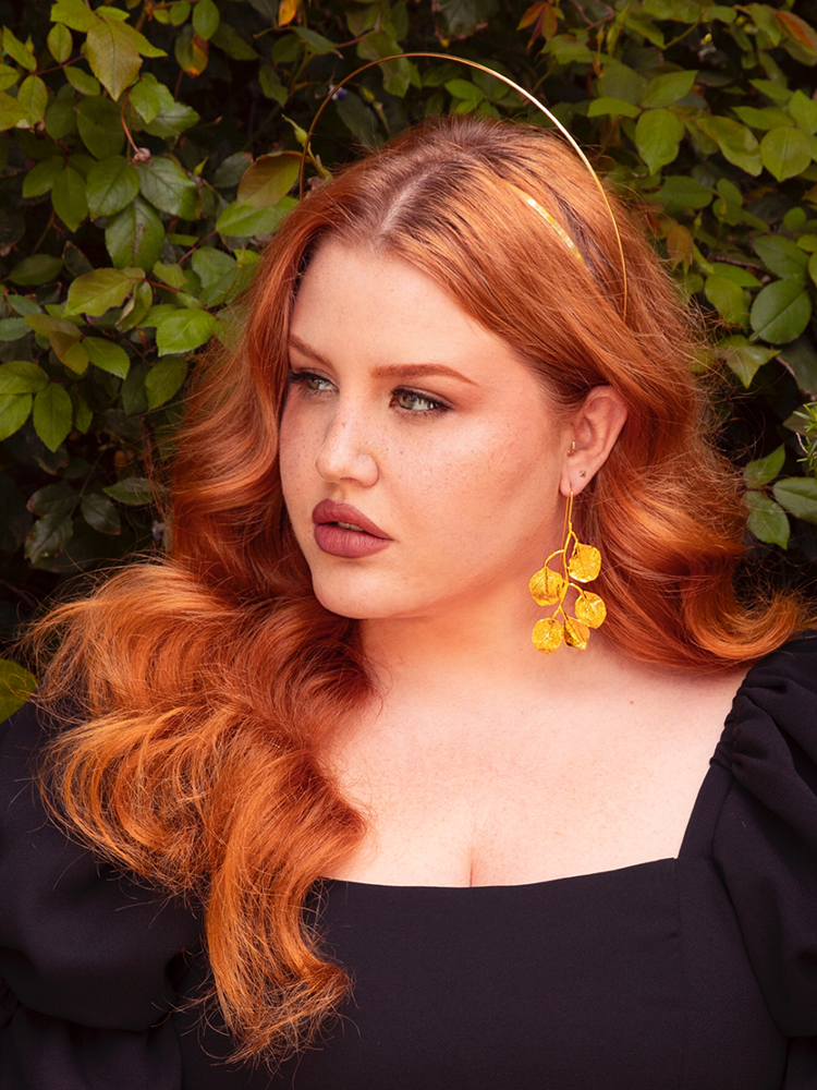Dangle Leaf Earrings in Gold