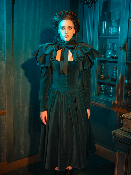 Haunted Beauty Victorian Mourning Dress with Capelet in Black