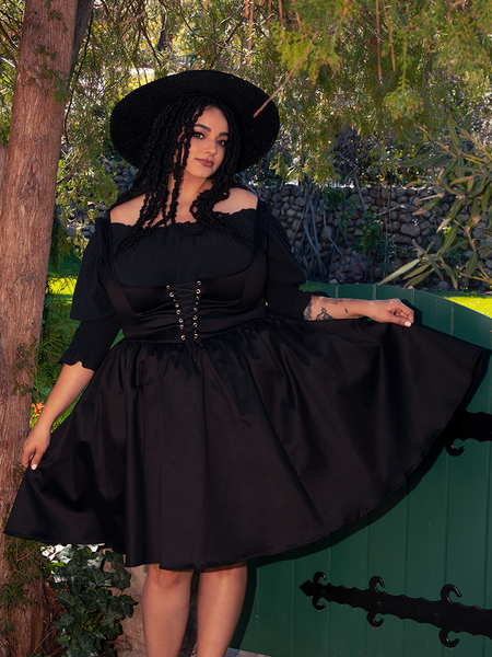 A vision of pastoral gothic beauty, the Ritual Peasant Top invites you to wander through ancient ruins.