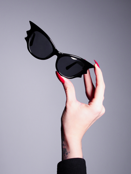 Vamp Batwing Sunglasses in Oxblood