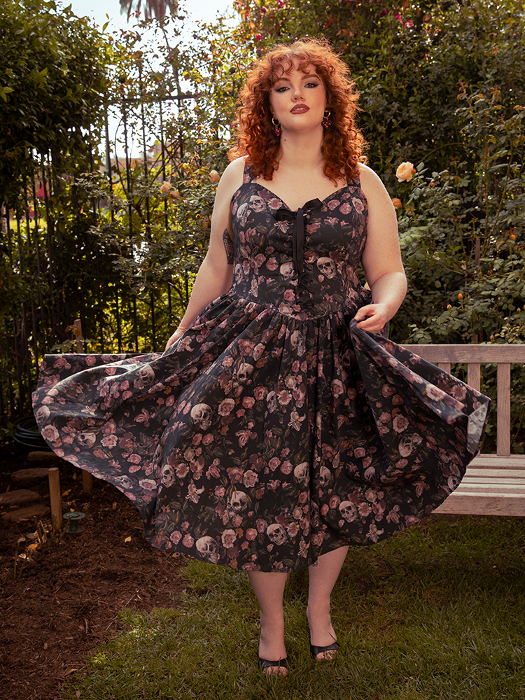 A relic reborn—the Decayed Beauty print channels the grandeur of a forgotten ballroom, perfectly tailored for sizes XS–4X.
