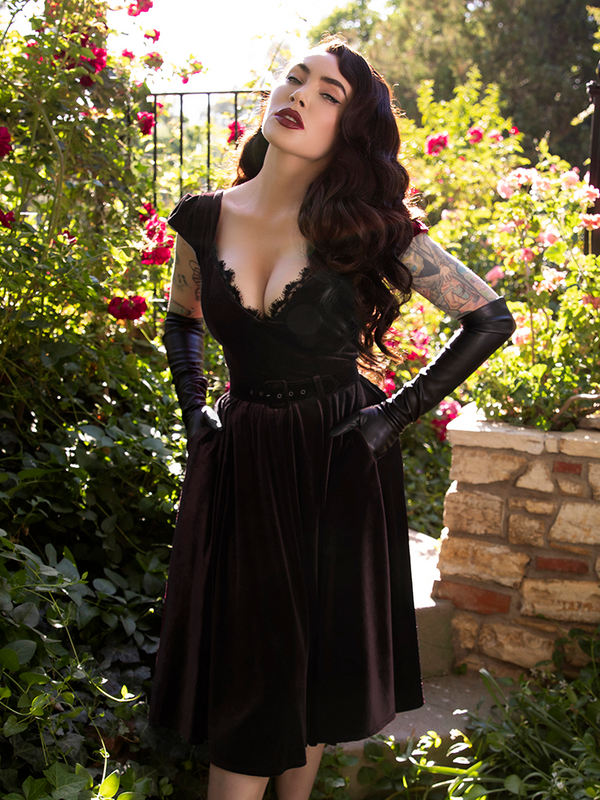 PRE-ORDER - Baudelaire Swing Dress in Black