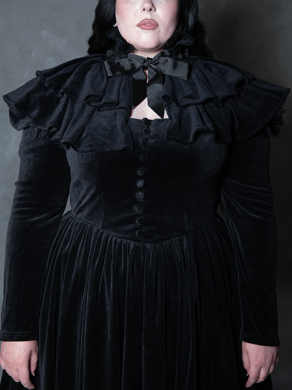 PRE-ORDER - Haunted Beauty Capelet in Black
