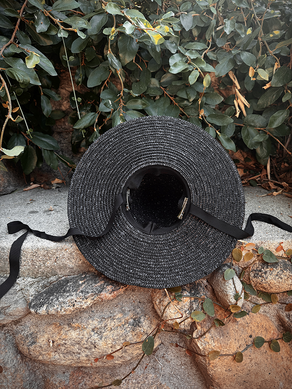 PRE-ORDER - Häxan Tilt Witch Hat in Black