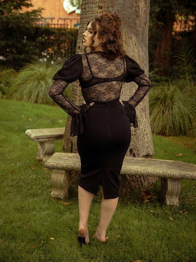 A lace masterpiece, the Juliet Lace Top in Black evokes a mood of eternal romance, inviting endless styling possibilities.
