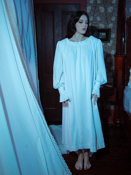 This ivory Victorian-inspired dress combines soft, breathable fabric with a graceful silhouette for gothic dreamers and vintage enthusiasts alike.

