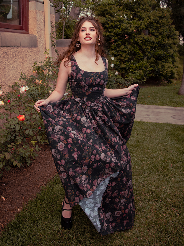 Elegant yet haunting, the Novella Maxi Dress in Decayed Beauty Print balances timeless sophistication with an edge of gothic mystery.