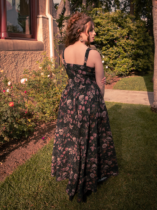 The Novella Maxi Dress in Decayed Beauty Print conjures dark enchantment, with flowing lines and a print steeped in shadowed romance.