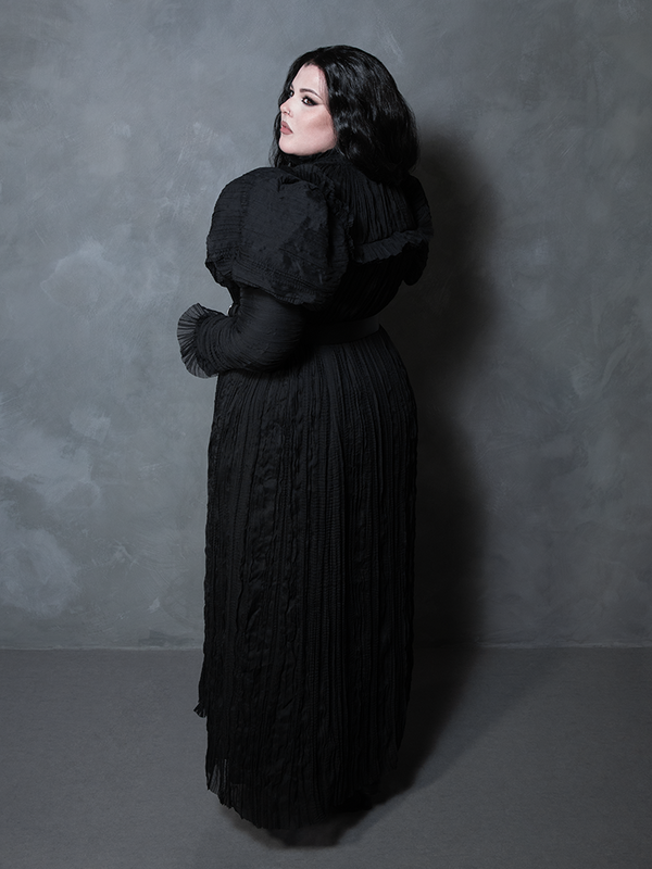 Lady Mourning Victorian Gown in Black
