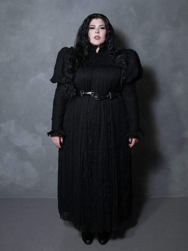 Lady Mourning Victorian Gown in Black