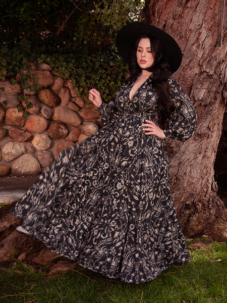 Belladonna Maxi Dress in Cottage Witch Toile Print M Belladonna Maxi Dress in Cottage Witch Toile Print M
