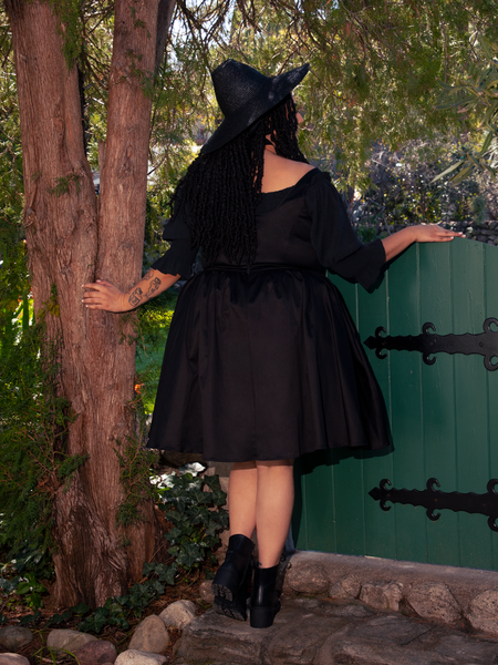 Cottage Corset Pinafore in Black | Gothic Style Clothing La Femme En Noir Cottage Corset Pinafore in Black | Gothic Style Clothing La Femme En Noir