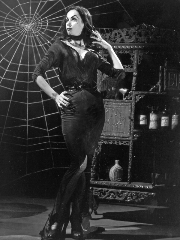 Vintage picture of Vampira.
